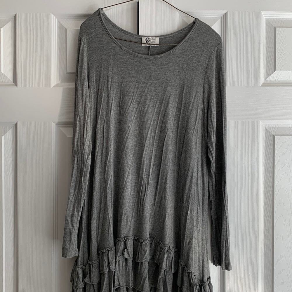 Christian Caliendo grey LS sz Large ruffle shirt